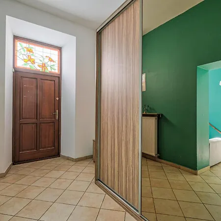 아파트 Urban Nest Apartments- Old Town Stradomska 9 *