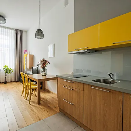 아파트 Urban Nest Apartments- Old Town Stradomska 9
