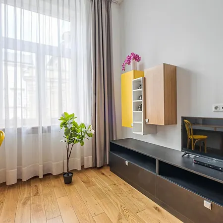 Urban Nest Apartments- Old Town Stradomska 9 Апартаменты